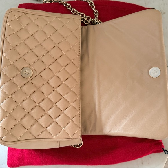 Carolina Herrera Quilted Beige Bag - Picture 8 of 9